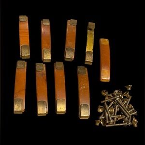 🤩 Vintage Bakelite Butterscotch Drawer Pulls #7934